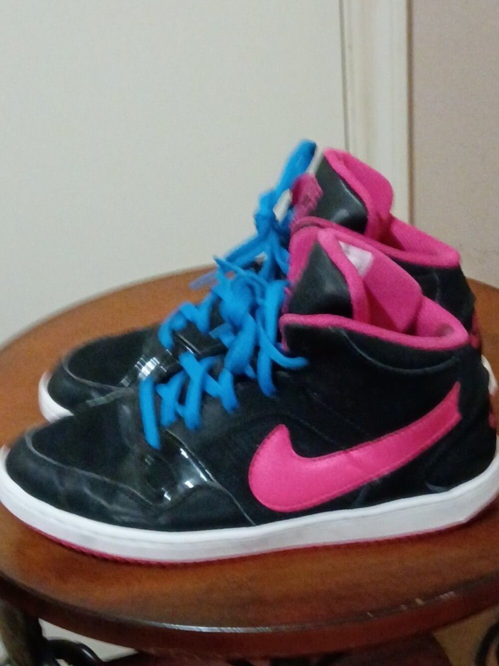 Nike Son of Force Mid Sneaker Big Kids. Black/Pink. Size: 3Y - Picture 9 of 13